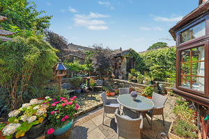 Chestnut Close